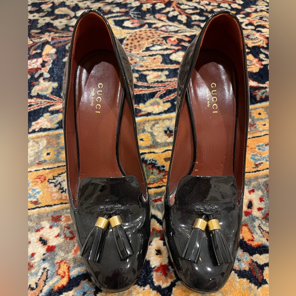Gucci tassel patent pumps